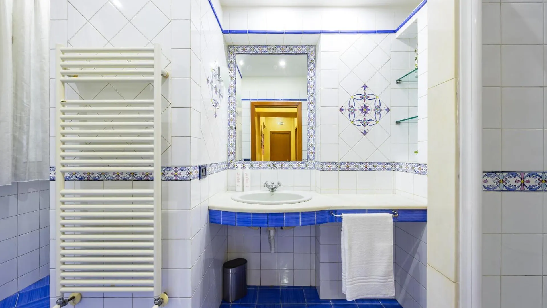 Yellow City Apartment By Wonderful Italy Naples